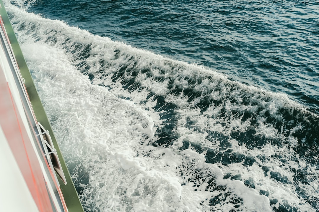 Kreuzfahrtschiff Mein Schiff 2 auf See